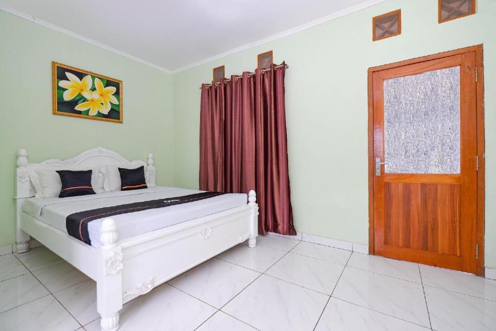 Guest House Gethsemane Salatiga Zewnętrze zdjęcie