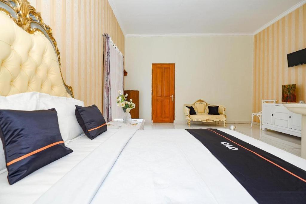 Guest House Gethsemane Salatiga Zewnętrze zdjęcie