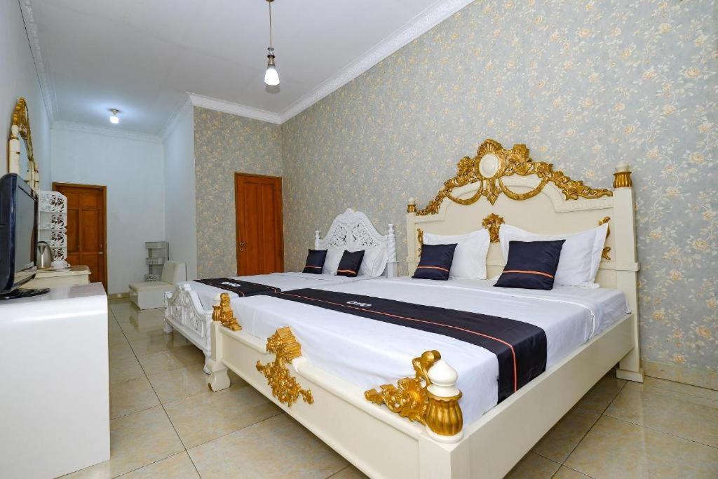 Guest House Gethsemane Salatiga Zewnętrze zdjęcie