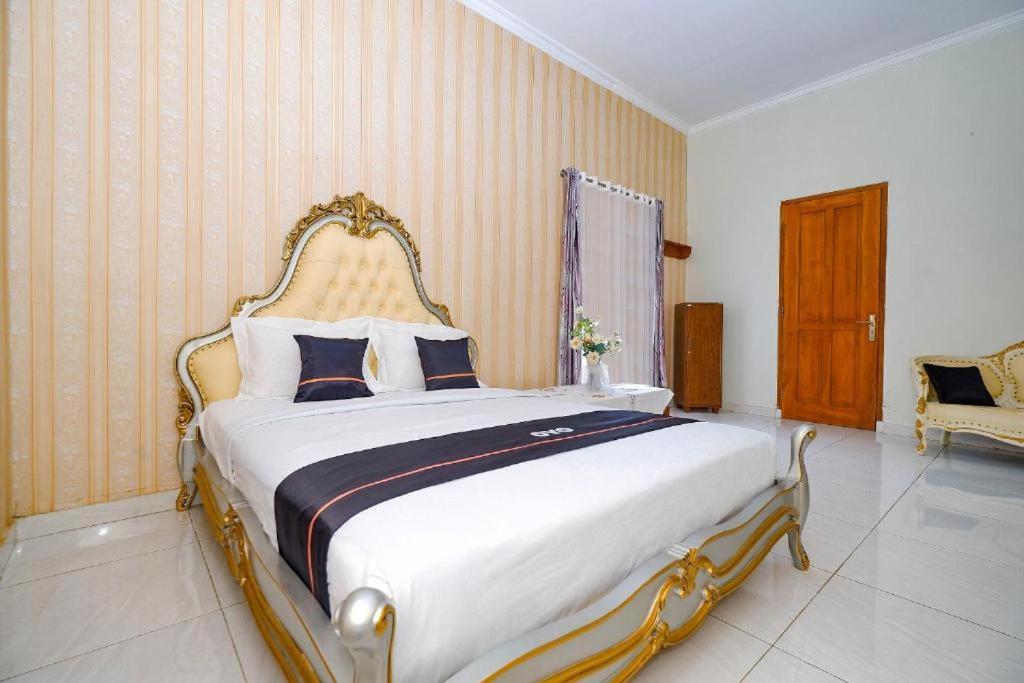 Guest House Gethsemane Salatiga Zewnętrze zdjęcie