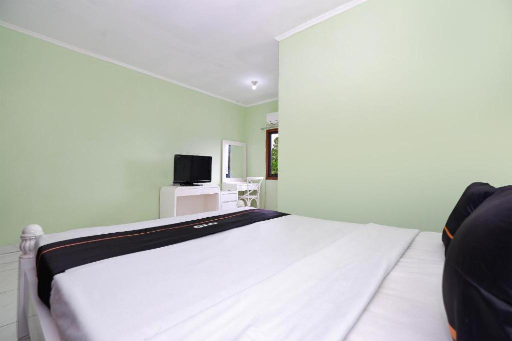 Guest House Gethsemane Salatiga Zewnętrze zdjęcie